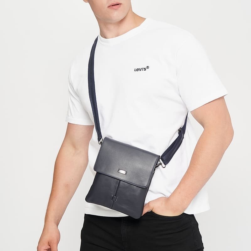 Чоловіча сумка планшет із натуральної шкіри з клапаном на магніті Ricco Grande синього кольору 96500 фото №6 Чоловіча сумка планшет із натуральної шкіри з клапаном на магніті Ricco Grande синього кольору 96500 modnotak фото №6