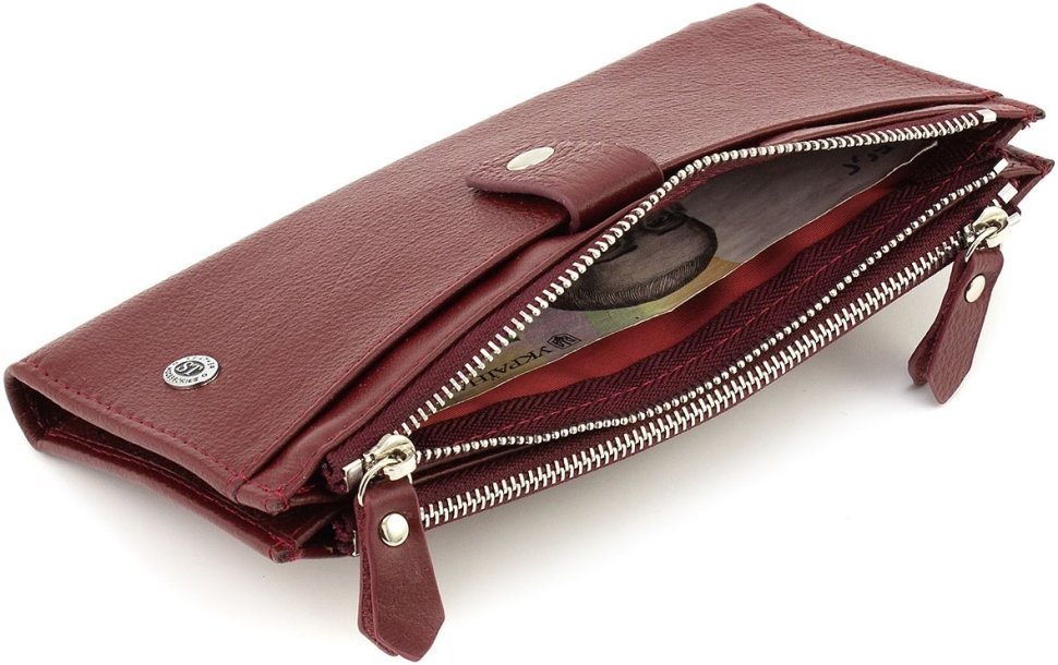 Шкіряний жіночий гаманець бордового кольору з кистьовим ремінцем ST Leather 1767400