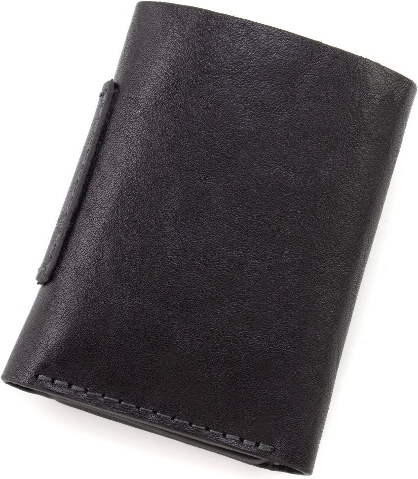 Мініатюрний гаманець із натуральної чорної шкіри з хлястиком на магніті Grande Pelle 67800