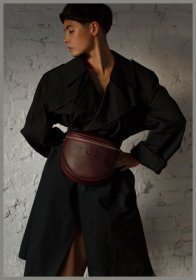 Стильная бордовая женская сумка-бананка из фактурной кожи BlankNote Vacation 79100