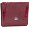 Невеликий лаковий жіночий гаманець червоного кольору з натуральної шкіри під рептилію ST Leather 70801 - 1