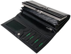 Женский кошелек с монетницей поцелуйчик Tokyo из кожи черного цвета VERUS 102501