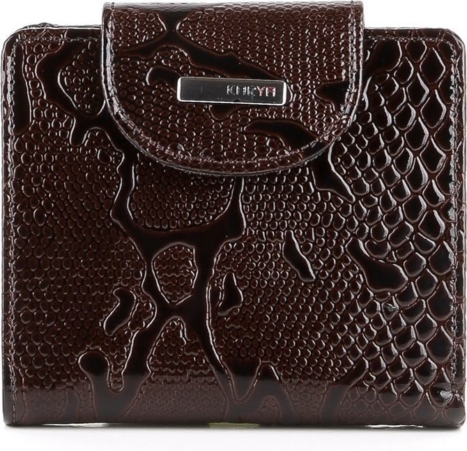Жіночий гаманець коричневий з натуральної шкіри з фактурою під змію KARYA (2417165)