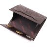Лаковий жіночий гаманець на магніті з натуральної коричневої шкіри з тисненням під змію KARYA (2421187) - 3