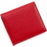 Практичний жіночий гаманець у два складання з фактурної шкіри червоного кольору KARYA (19521) - 4