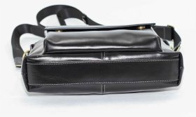 Містка чоловіча сумка середнього розміру з гладкою шкіри VATTO (11943)