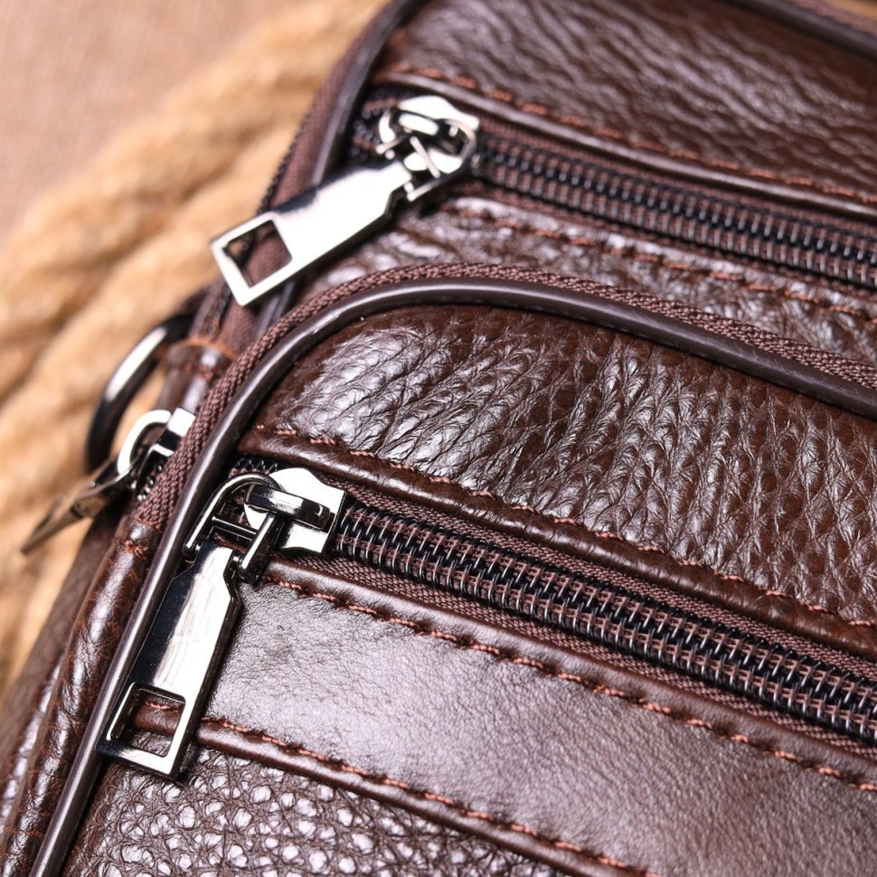 Практичная мужская сумка-барсетка из натуральной кожи коричневого цвета Vintage (2421272)