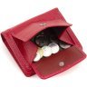 Шкіряний жіночий гаманець червоного кольору з монетницею на кнопці ST Leather 1767302 - 4
