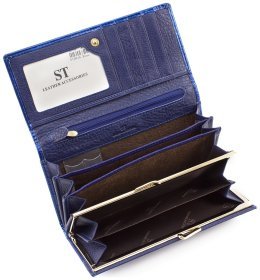 Лаковый синий кошелек с узором под рептилию ST Leather (16309)