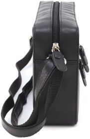 Горизонтальная женская сумка-кроссбоди из гладкой кожи черного цвета на молнии Visconti Robbie 69302