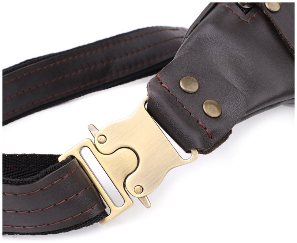 Мужская сумка бананка из гладкой натуральной кожи Shvigel 95103 коричневого цвета modnotak фото №6