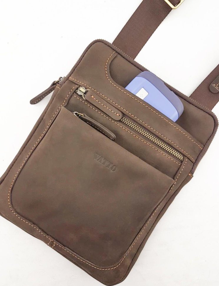 Мужская наплечная сумка коричневого цвета VATTO (11845)