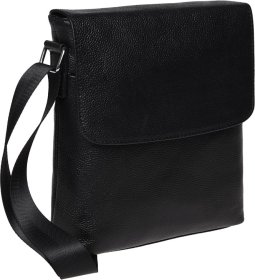 Практична чоловіча шкіряна сумка в чорному кольорі з фіксацією на клапан Keizer (21357)