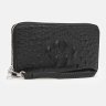 Кожаный кошелек клатч с фактурой под кроко с кистевым ремешком Borsa Leather 109203 черного цвета modnotak фото - 2
