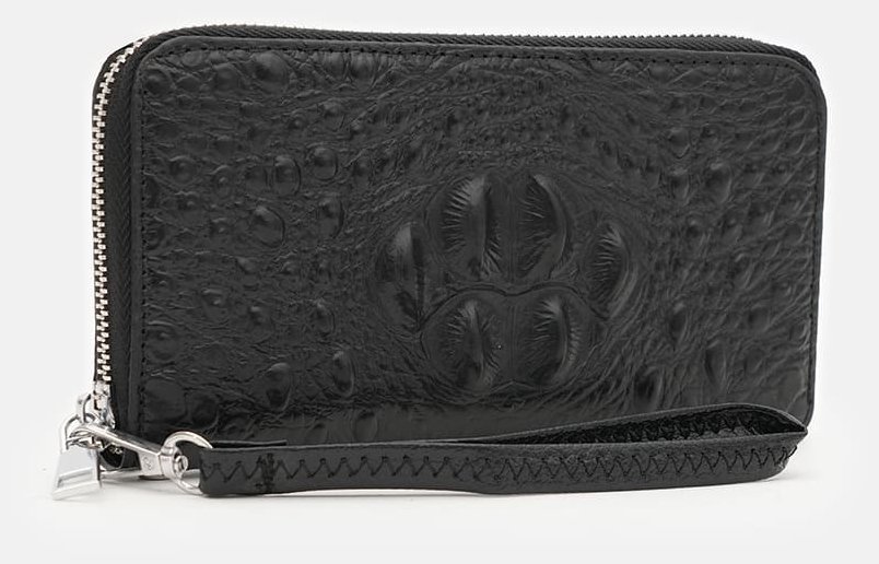 Кожаный кошелек клатч с фактурой под кроко с кистевым ремешком Borsa Leather 109203 черного цвета modnotak фото №2