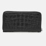 Кожаный кошелек клатч с фактурой под кроко с кистевым ремешком Borsa Leather 109203 черного цвета modnotak фото - 3