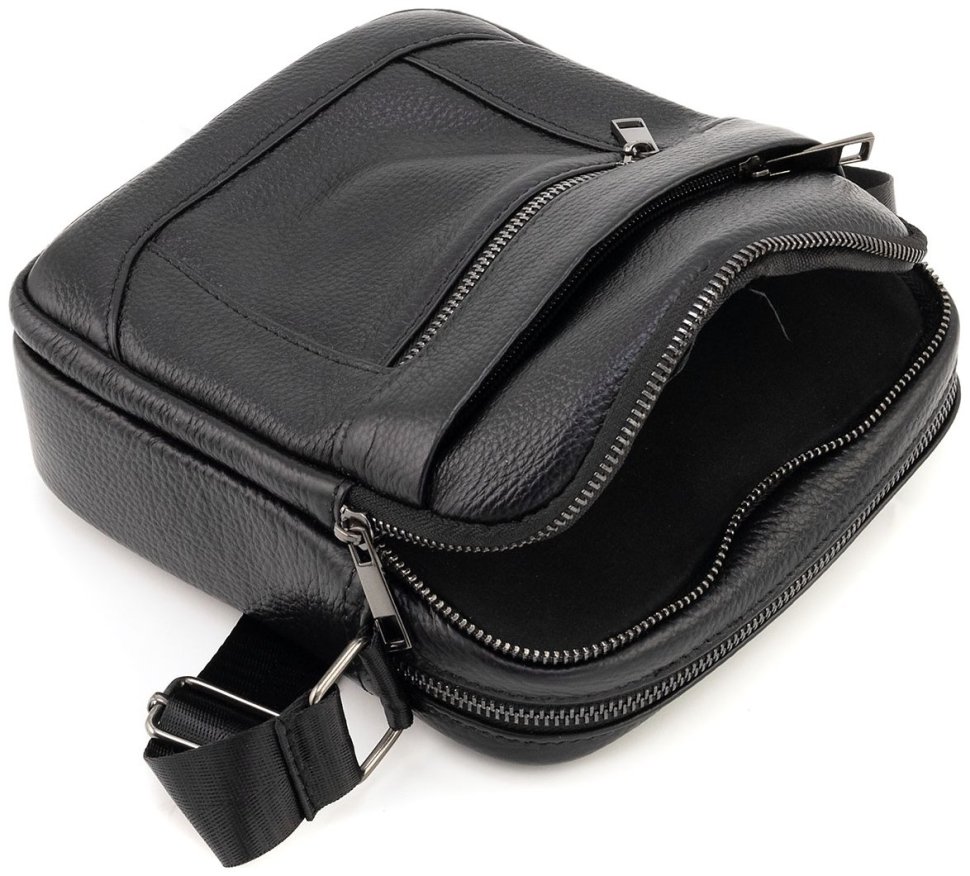 Мужская небольшая кожаная наплечная сумка черного цвета Leather Collection 90804 фото №8 Мужская небольшая кожаная наплечная сумка черного цвета Leather Collection 90804 modnotak фото №8