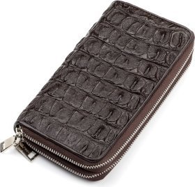 Удобный кошелек-клатч коричневого цвета из премиальной кожи крокодила CROCODILE LEATHER (024-18006)