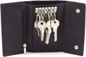 Кожаная ключница черного цвета на кнопках ST Leather 1767205