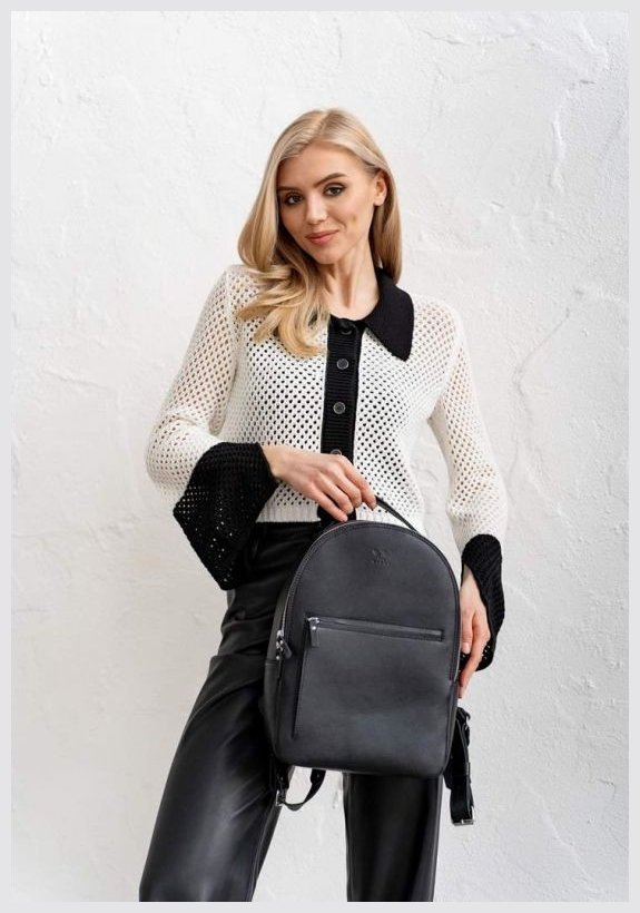 Повседневный женский рюкзак из натуральной высококачественной кожи черного цвета BlankNote Groove M 79005