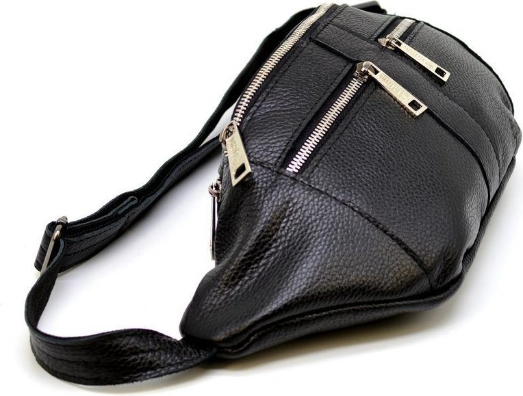 Шкіряна сумка на пояс класичного дизайну в чорному кольорі TARWA (21643)