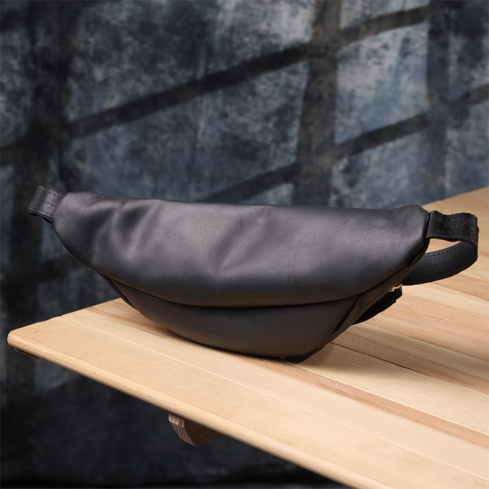 Классическая мужская сумка бананка из винтажной кожи черного цвета Shvigel 95106 фото №10 Классическая мужская сумка бананка из винтажной кожи черного цвета Shvigel 95106 modnotak фото №10