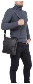 Мужская сумка на плечо из фактурной кожи черного цвета с откидным клапаном Tiding Bag 77506
