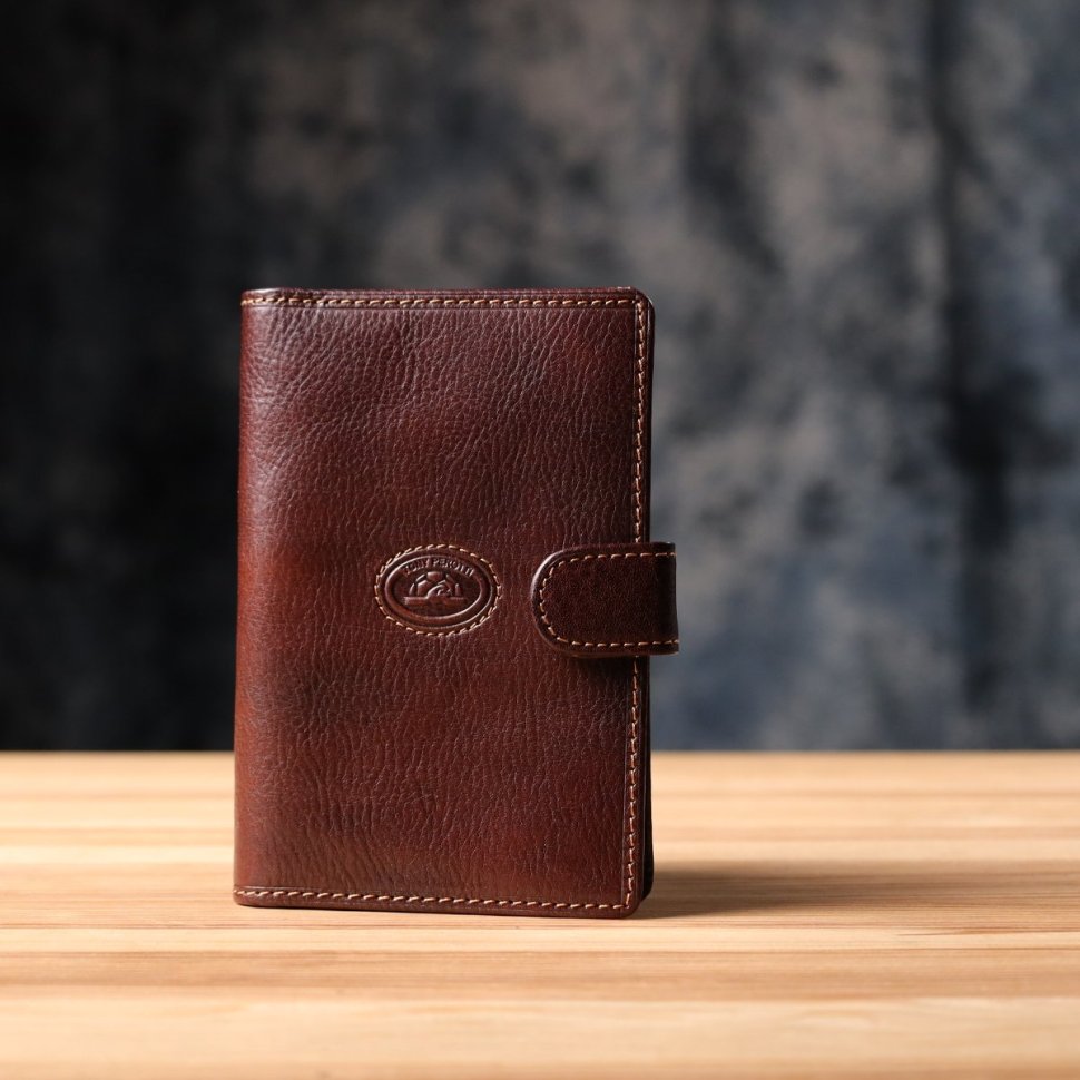 Кожаная обложка для документов на кнопке Tony Perotti коричневого цвета 108106 modnotak фото №9