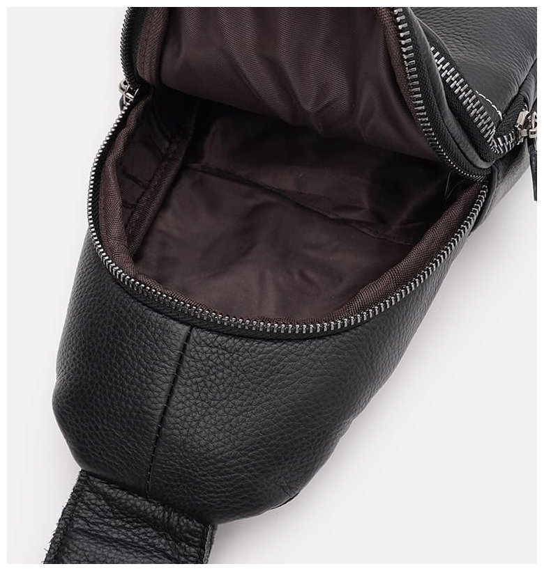 Черный мужской слинг-рюкзак через плечо из фактурной кожи Keizer 71607