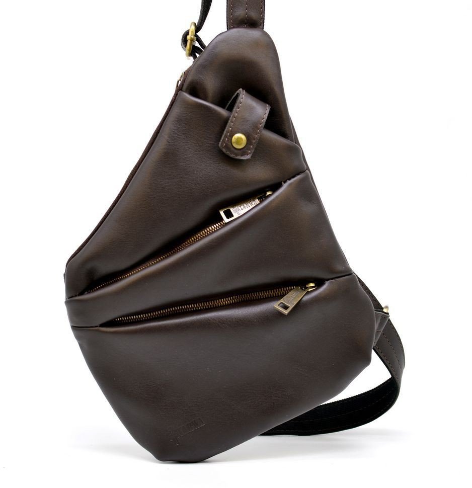 Мужская кожаная сумка-слинг коричневого цвета с металлической фурнитурой TARWA (19688)