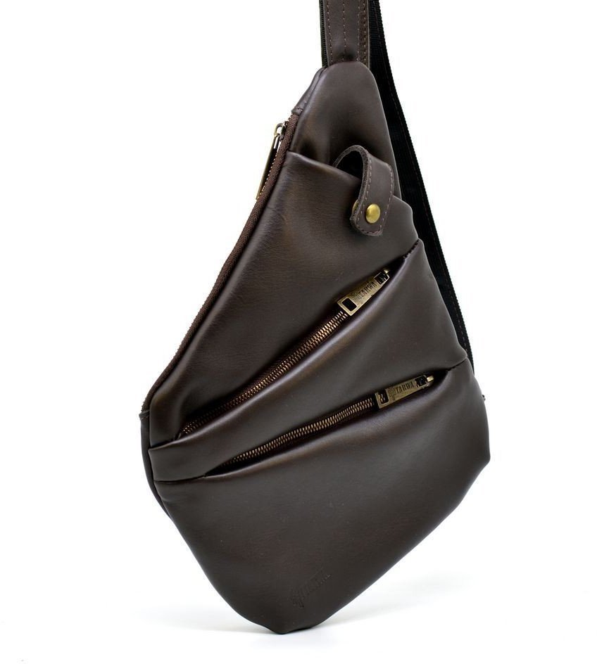 Чоловіча шкіряна сумка-слінг коричневого кольору з металевою фурнітурою TARWA (19688)