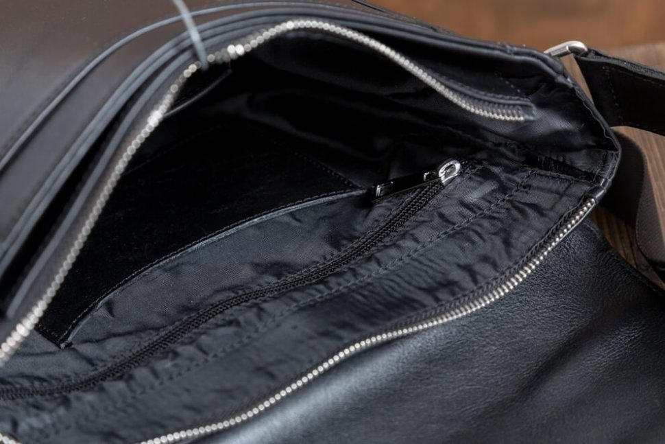 Черная мужская сумка-мессенджер средних размеров из натуральной кожи Blamont (15849)