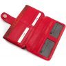 Женский кожаный кошелек-клатч красного цвета с фактурой под рептилию KARYA (19967) - 5