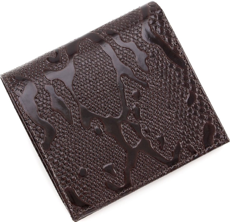 Компактний гаманець коричневого кольору з натуральної шкіри під змію KARYA (1066-015)