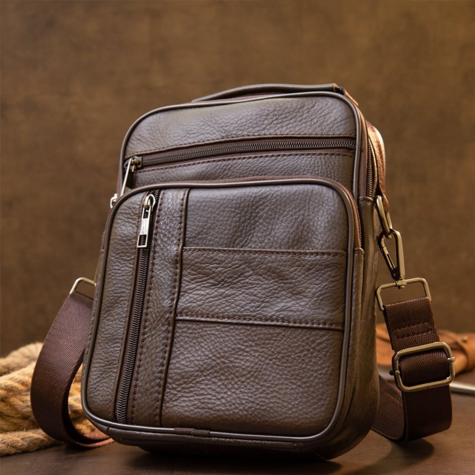 Вертикальная мужская кожаная сумка-барсетка коричневого цвета на плечо Vintage (20436)