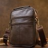 Вертикальная мужская кожаная сумка-барсетка коричневого цвета на плечо Vintage (20436) - 6
