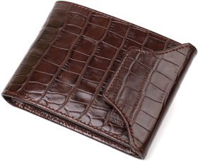 Чоловічий портмоне коричневого кольору з натуральної шкіри з тисненням під крокодила на кнопці BOND (2421990)