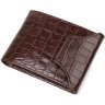 Чоловічий портмоне коричневого кольору з натуральної шкіри з тисненням під крокодила на кнопці BOND (2421990) - 1