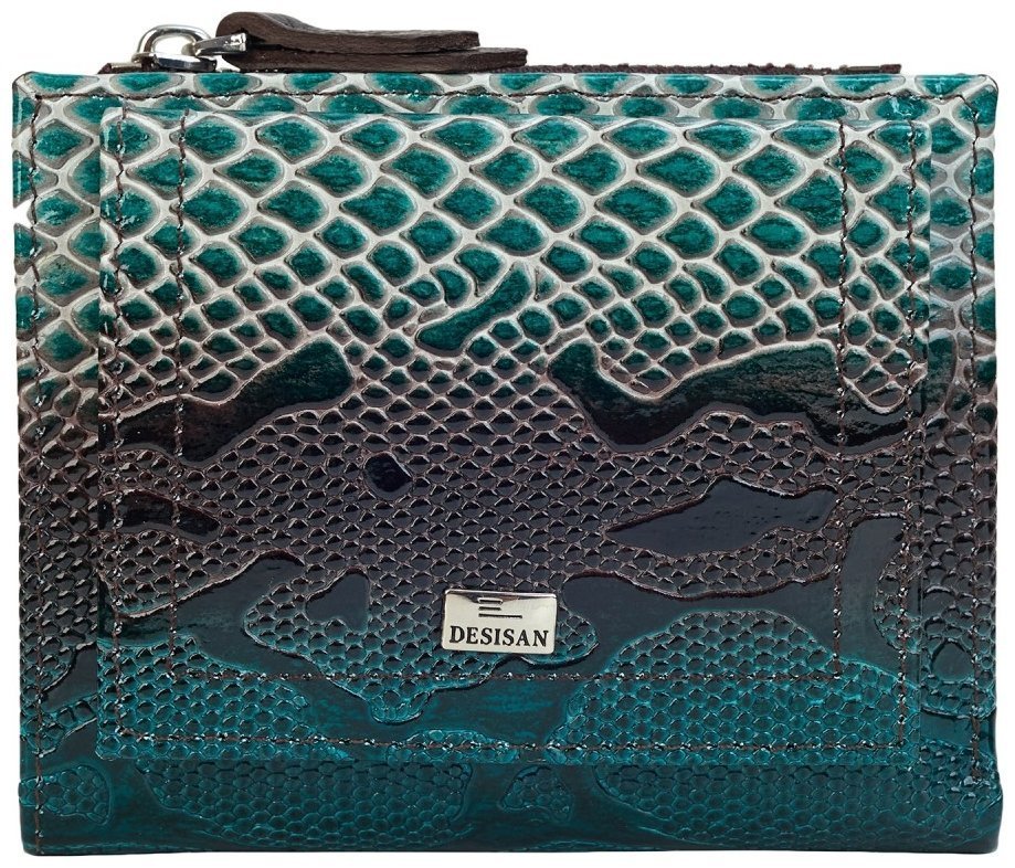 Компактний лаковий жіночий гаманець зі шкіри з фактурою під рептилію Desisan 107307 зеленого кольору на кнопці modnotak фото №1