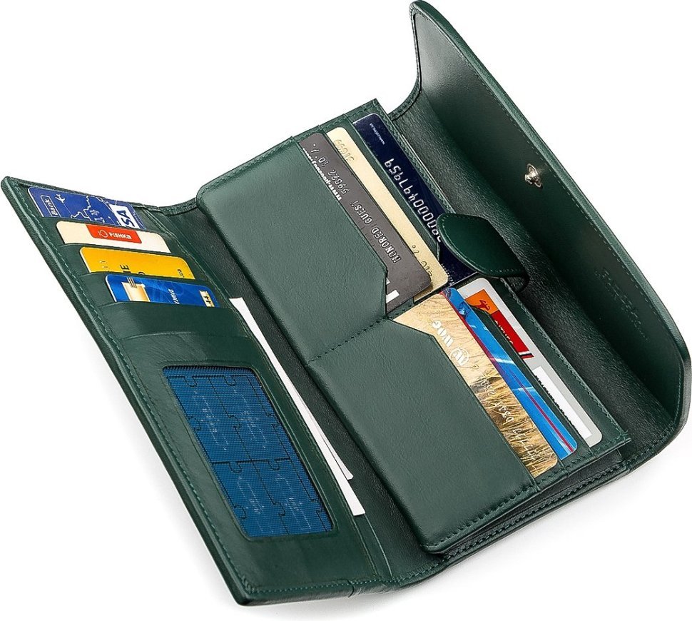 Зелений гаманець з натуральної шкіри ската з візерунками STINGRAY LEATHER (024-18285)