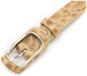 Узкий 2 см ремень кожаный лаковый фактура под рептилию Remar 21204 бежевый