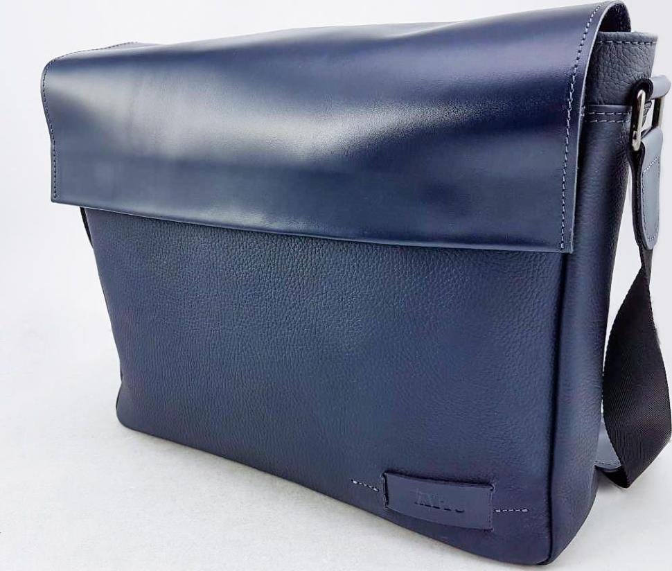 Наплічна чоловіча сумка месенджер синього кольору з клапаном VATTO (11751)