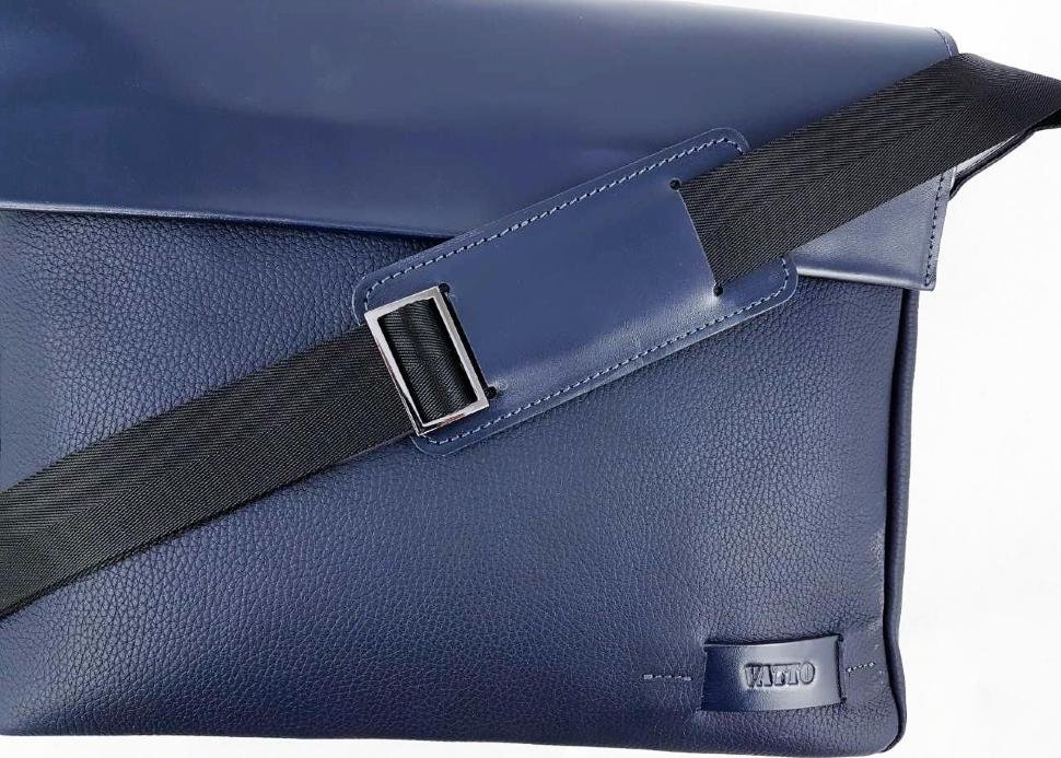 Наплічна чоловіча сумка месенджер синього кольору з клапаном VATTO (11751)