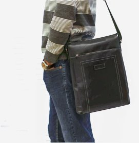 Наплечная кожаная сумка вертикального типа VATTO (12050)