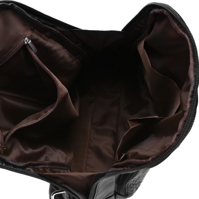 Жіночий чорний рюкзак-сумка з м'якої шкіри з декором під рептилію Keizer (19294)