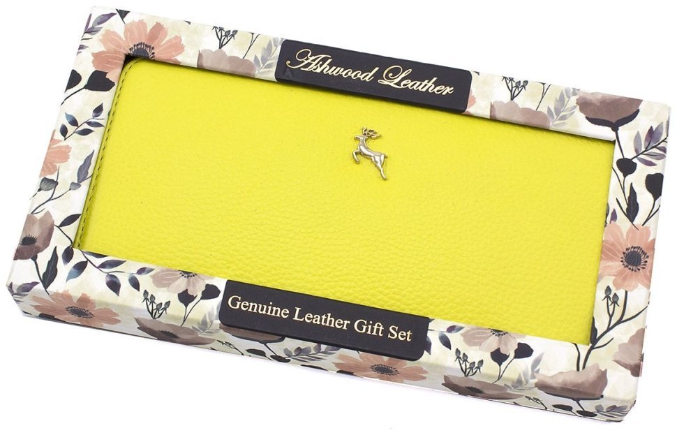 Жовтий місткий жіночий гаманець із фактурної шкіри горизонтального типу Ashwood 69609