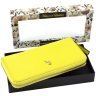 Жовтий місткий жіночий гаманець із фактурної шкіри горизонтального типу Ashwood 69609 - 9