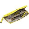 Жовтий місткий жіночий гаманець із фактурної шкіри горизонтального типу Ashwood 69609 - 5