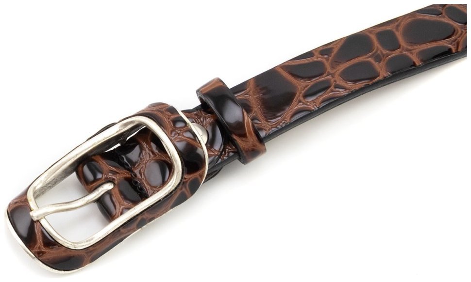 Узкий женский ремень кожаный лаковый с фактурой под рептилию коричневый Remar 21205 modnotak фото №2