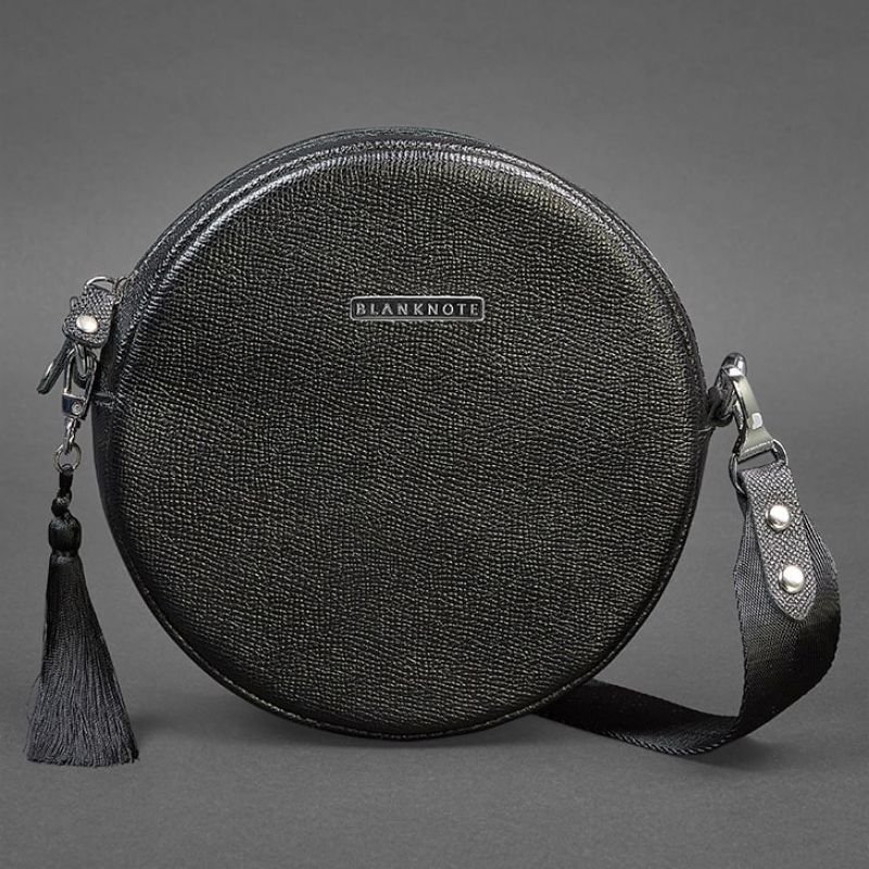 Стильная круглая сумка черного цвета из натуральной кожи BlankNote Tablet Blackwood (12828)
